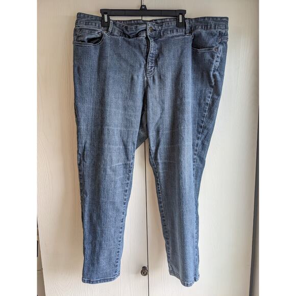 Liz Claiborne Women's Blue Slim Straight Leg Ultimate Fit Jeans Size 24WS - Picture 1 of 5
